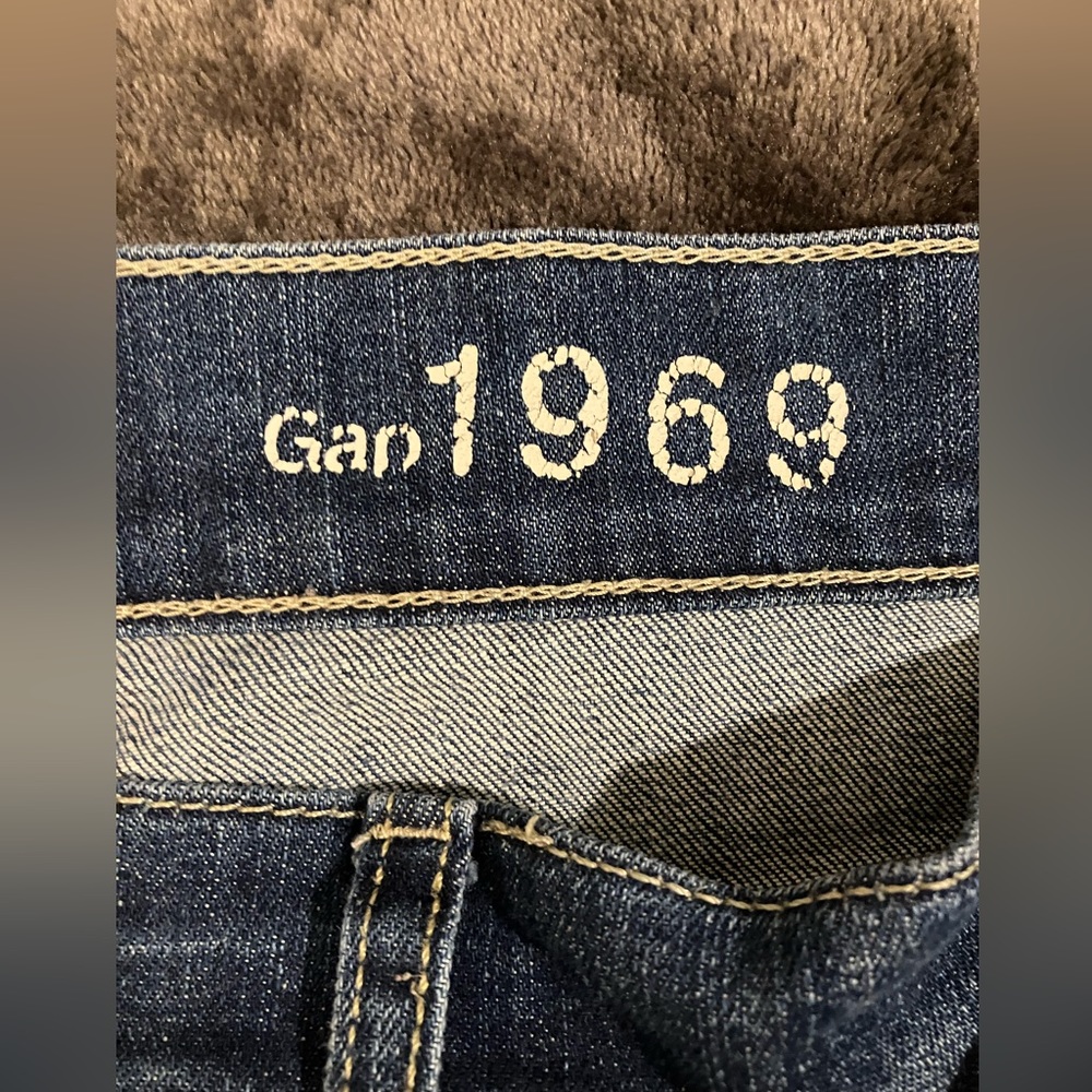 Gap Sexy Boyfriend Short - Picture 3 of 4